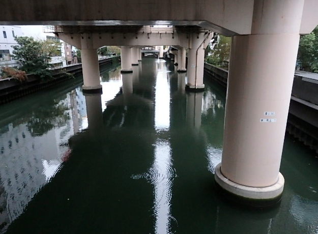 東横堀川