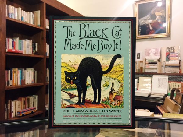 黒猫のスクラップ本 ｜ The Black Cat Made Me Buy It! ｜ 洋書・コレクション