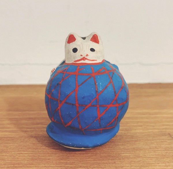 山形張子　まり猫・青 ｜ 山形県 ｜ 郷土玩具・張子