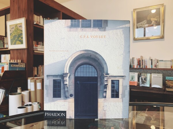 チャールズ・ヴォイジー作品集　CFA VOYSEY ｜ WENDY HITCHMOUGH著・1995年初版・PHAIDON ｜ 建築書・工芸・テキスタイルデザイン