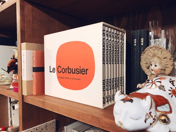 ル・コルビュジエ全作品集 全8巻セット【Le Corbusier: OEuvre complete en 8 volumes】を店頭にて持ち込み買取！