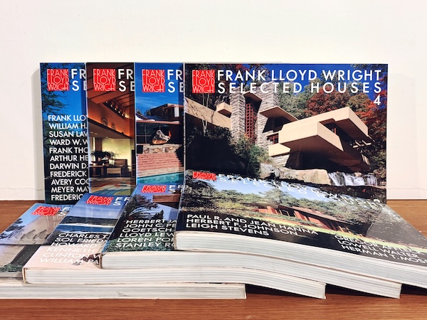 フランク・ロイド・ライトの住宅 全8巻 FRANK LLOYD WRIGHT SELECTED HOUSE 8vols. | 企画・撮影・編集:二川幸夫 | 1989〜1991年・A.D.A EDITA TOKYO | 建築書