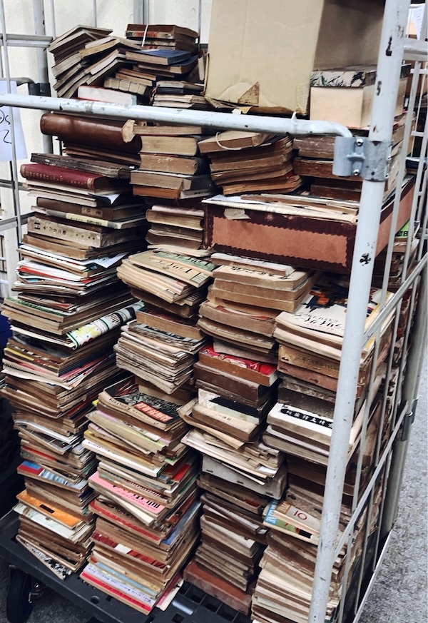 兵庫県丹波篠山市にて戦前の映画雑誌、文学書、絵葉書など出張買取